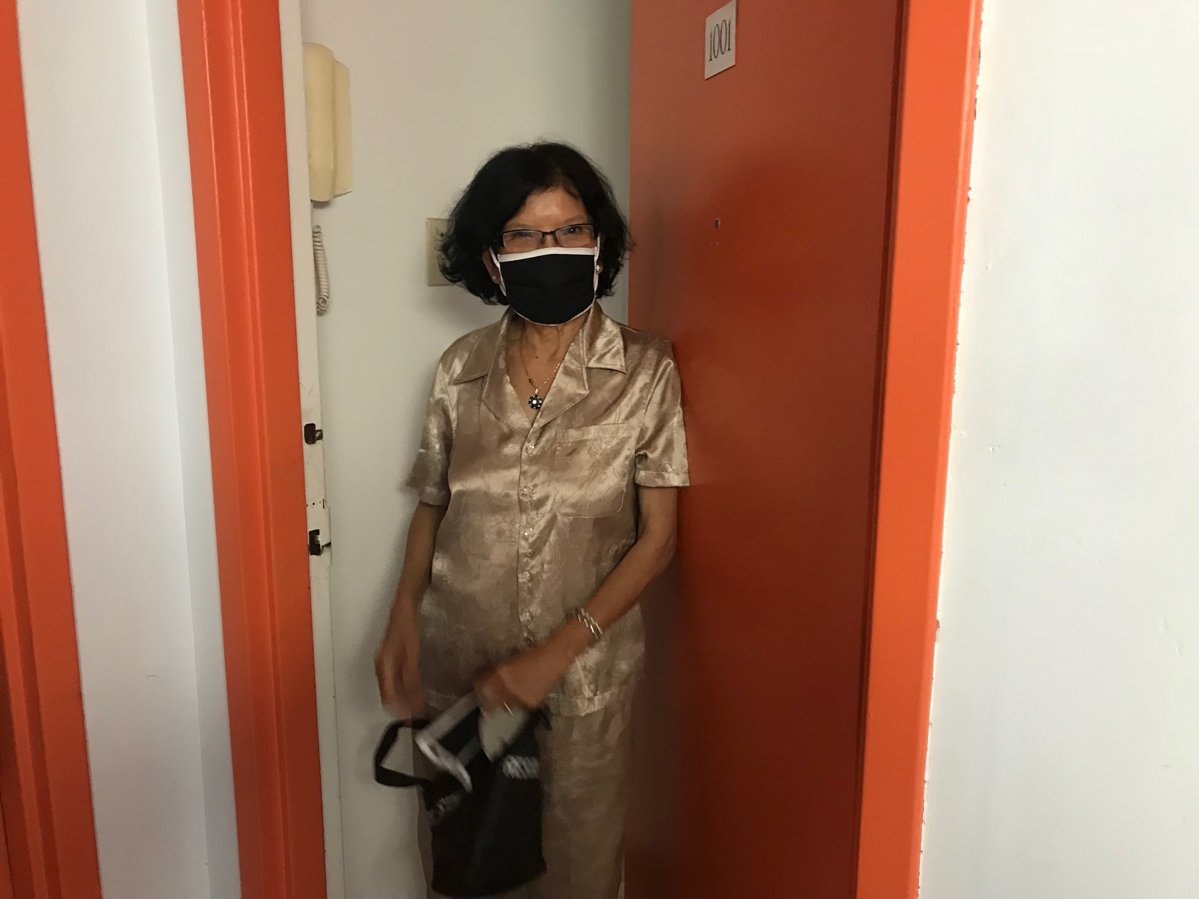 Les locataires étaient heureux de recevoir un couvre-visage leur permettant d'aller dans les lieux publics de façon plus sécuritaire.
