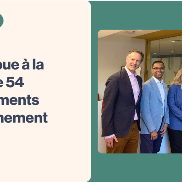 De gauche à droite : James Hugues, Lionel Carmant, Karine Boivin Roy, Caroline Braun, Stéphanie Valenzuela, Alexandre Teodoresco, Isabelle Pépin et Gabriel Rivest.