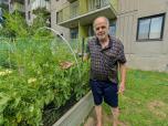 M. Hamid Drissi des habitations Côte-des-Neiges est passionné par le jardinage.