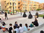 Une activité d'accueil des nouveaux locataires a eu lieu sur la nouvelle rue (cette activité a été tenue avent l'entrée en vigueur de la zone rouge). Crédit photo: Martin Alarie