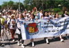 Il y a 30 ans, des centaines de femmes marchaient pour dénoncer la pauvreté et les inégalités vécues par les femmes.