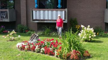 Mme Addrienne Lambert, membre du Club Fleurs et Jardins depuis 2005.
