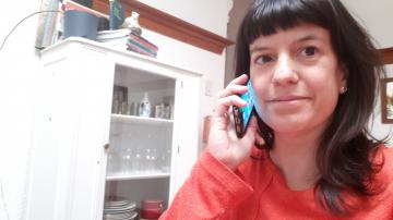 Danielle Lacroix, organisatrice communautaire pour l'OMHM, travaille de la maison ces jours-ci. Comme tous ses collègues qui contribuent aux appels, elle fait un travail d'écoute et oriente les locataires vers les bonnes ressources lorsqu'un besoin se fait sentir.
