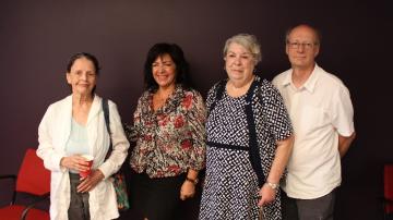 Les trois candidates aux côtés de Robert Pilon, président de la FLHLMQ : Nicole Aubé, Silvia Rocha et Estelle Laliberté.